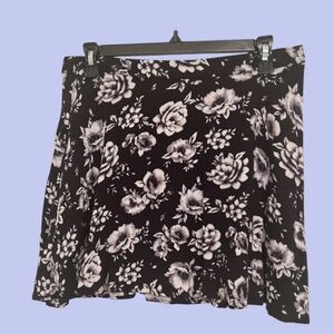 Forever 21 Black White Rose Floral Skater Mini Skirt Large L